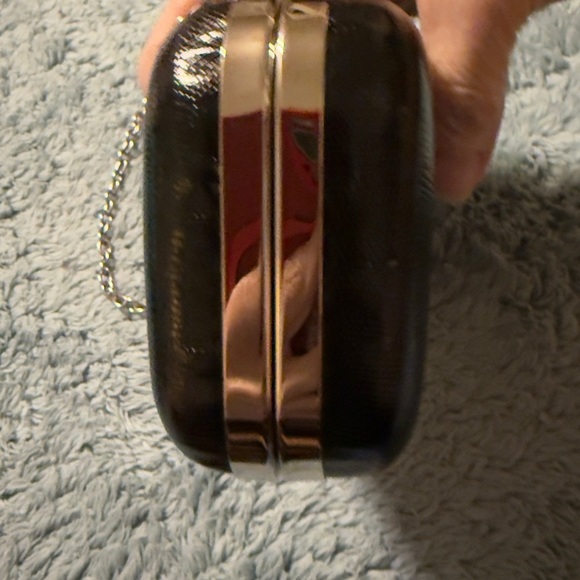 🌹𝐍𝐄𝐖-𝐒𝐓𝐘𝐋𝐄 & 𝐂𝐎 𝐁𝐋𝐀𝐂𝐊 𝐒𝐈𝐋𝐕𝐄𝐑 𝐂𝐋𝐔𝐓𝐂𝐇 𝐖𝐈𝐓𝐇 𝐂𝐇𝐀𝐈𝐍 - Picture 4 of 6